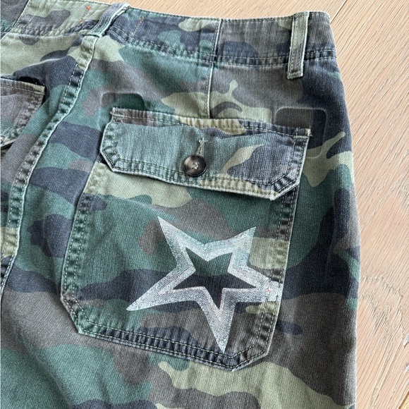 Sundry 100% cotton Camo mini skirt Green Woman’s size 27 - Picture 2 of 5